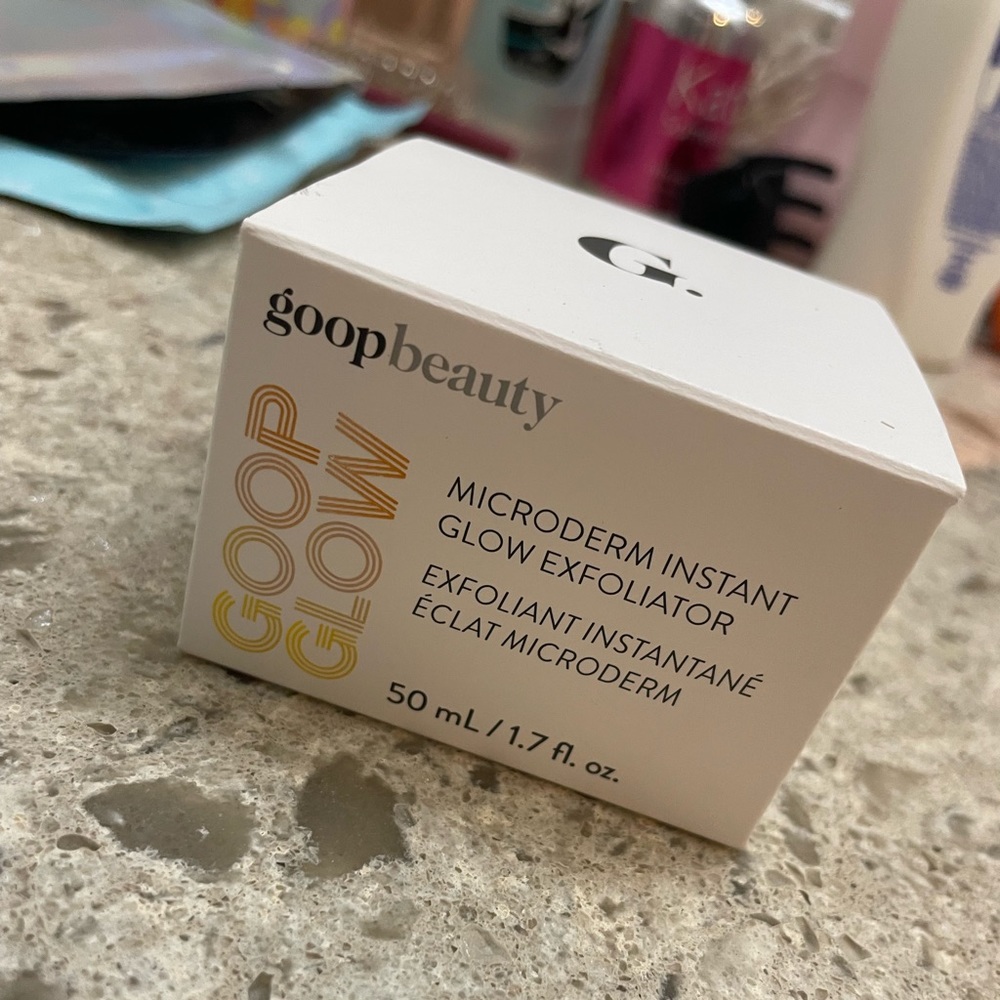 Goop Beauty GoopGlow Microderm Instant Glow Exfoliator